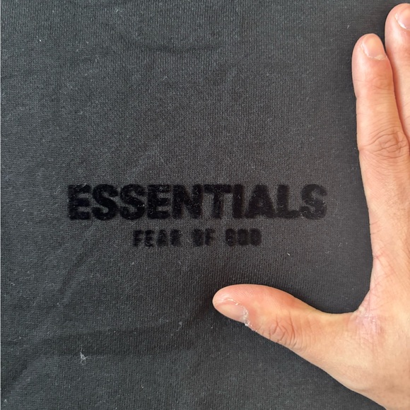Black Fear of God Essentials Hoodie - Picture 2 of 9